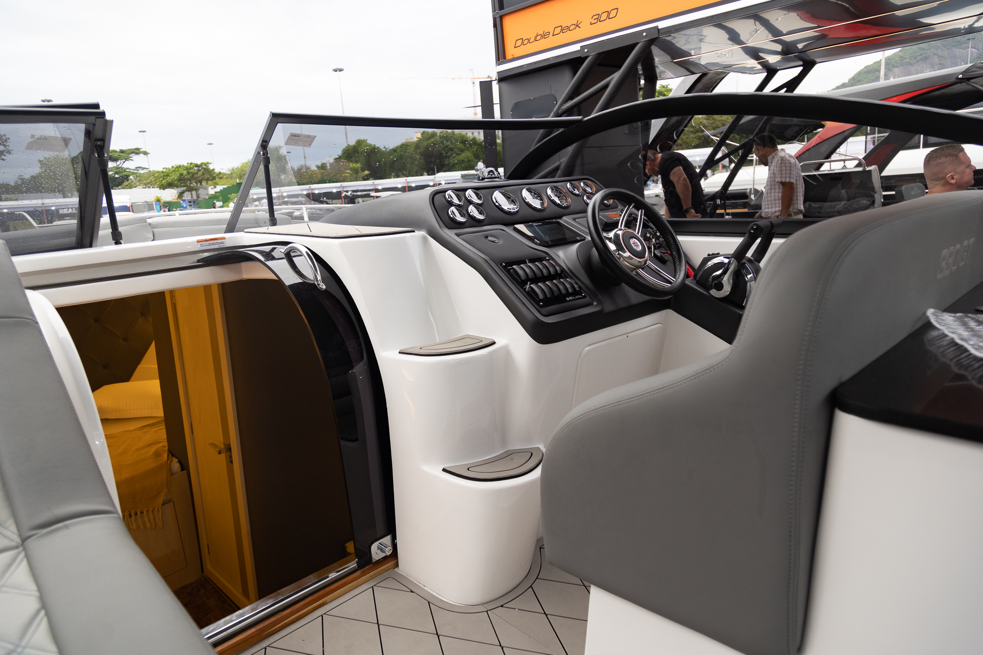 Solara 330 GT: a bordo com sustentabilidade e conforto